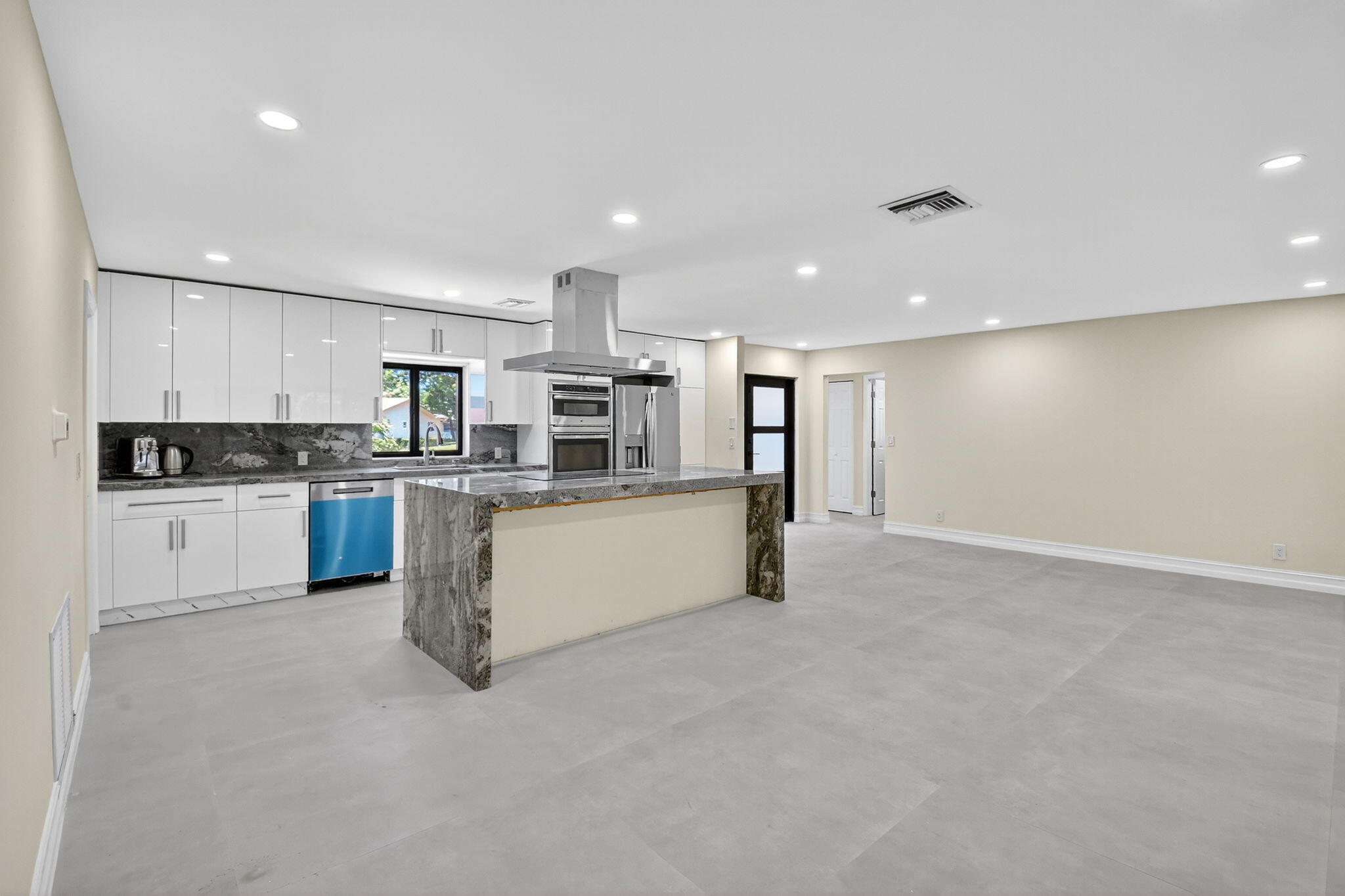 6251 Hitchin Post Way Delray Beach, FL 33484 - Photo 10 of 67 9-web-or-mls-045_DSC_3333