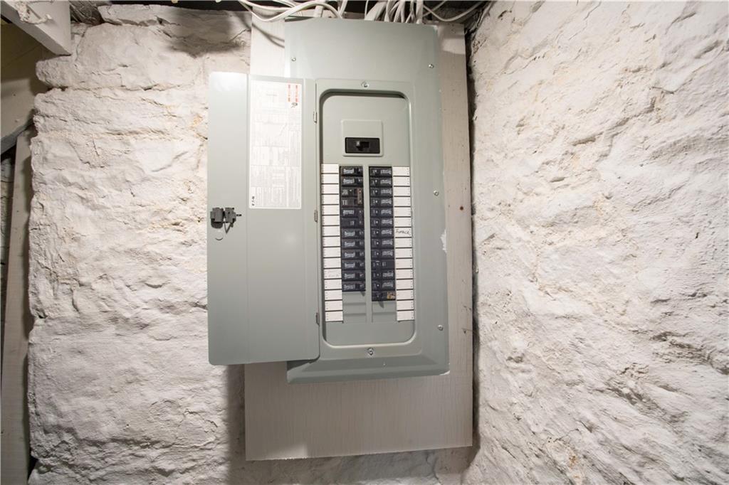 166 Pennsylvania Avenue Rochester, PA 15074 - Photo 26 of 29