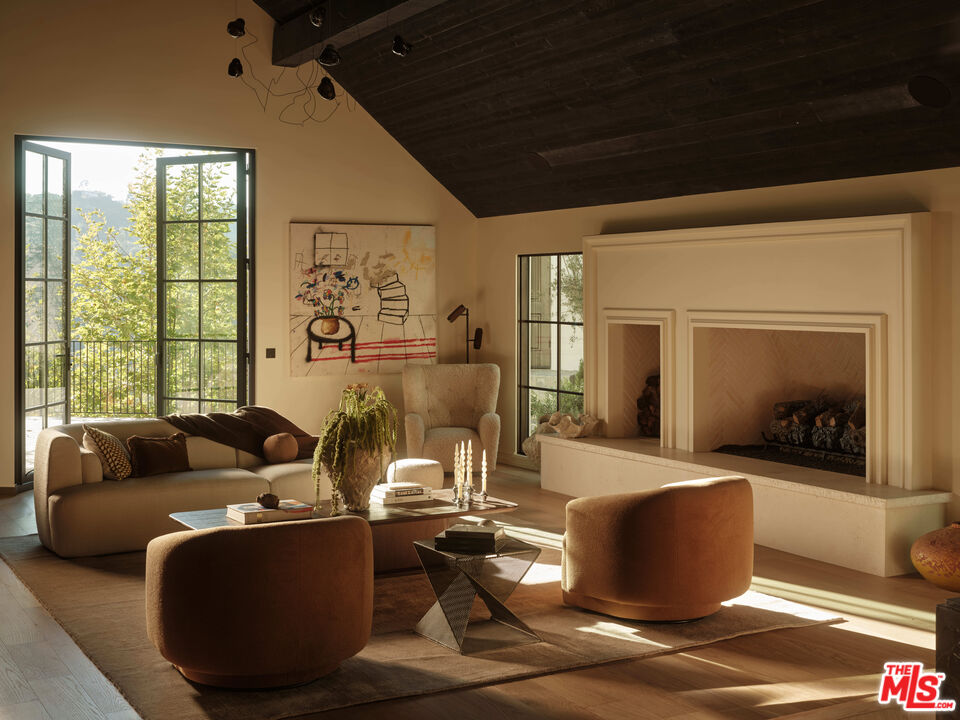 851 Strada Vecchia Road Los Angeles, CA 90077 - Photo 10 of 36 Gallery Image 10