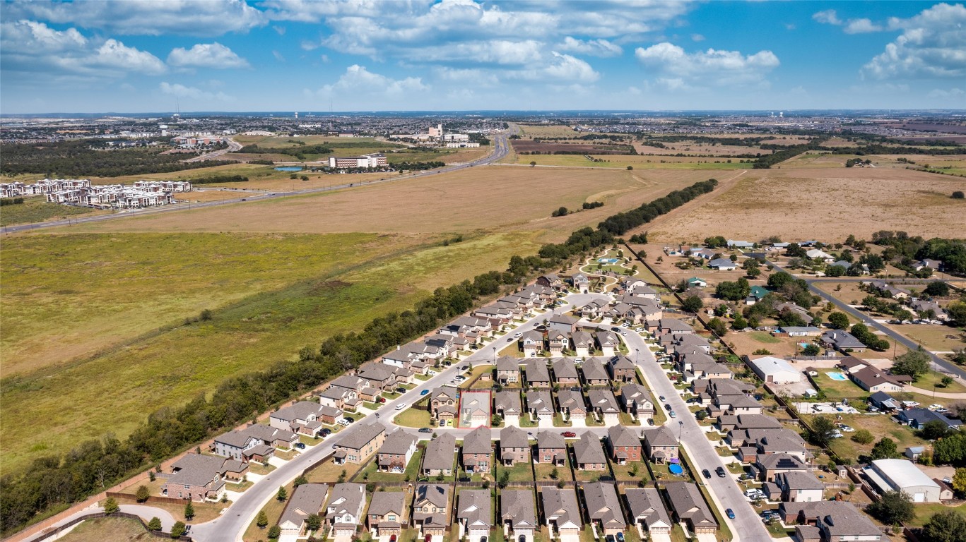 2950 East Old Settlers Boulevard, Unit 82 Round Rock, TX 78665 - Photo 27 of 31 a view of an ocean