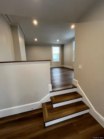 $3,300 | 19 Hudson Terrace, Unit 2ND FLOOR (WALKUP), Sleepy Hollow, NY 10591