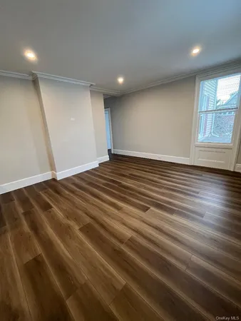 $3,300 | 19 Hudson Terrace, Unit 2ND FLOOR (WALKUP), Sleepy Hollow, NY 10591