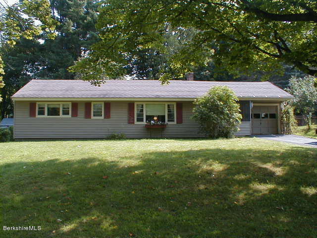 18 Edgemere Road Dalton, MA 01226 - Photo 1 of 10 18 Edgemere