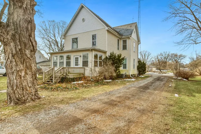 $199,900 | 123 East Park Street, Chebanse, IL 60922