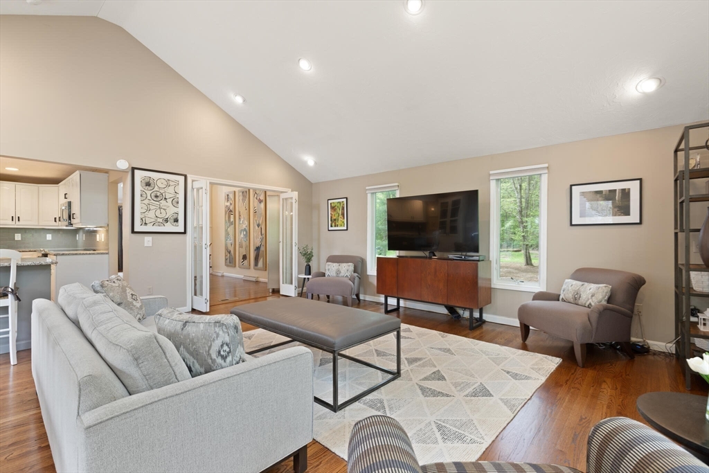 53 Hollytree Road Stoughton, MA 02072 - Photo 10 of 33 Gallery Image 10