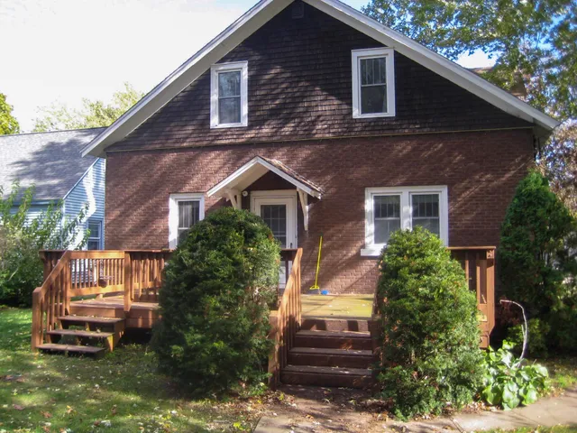 $240,000 | 523 South Michigan Street, Prairie du Chien, WI 53821
