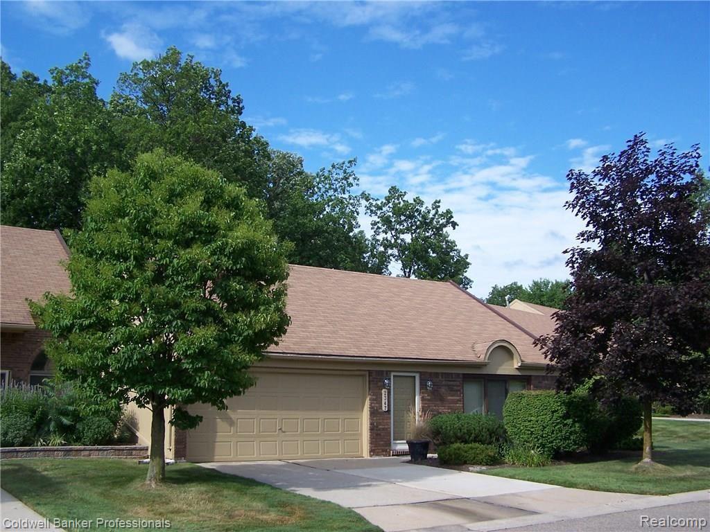 2347 Rochelle Park Drive Rochester, MI 48309 - Photo 1 of 19 Rochelle park pic.JPG