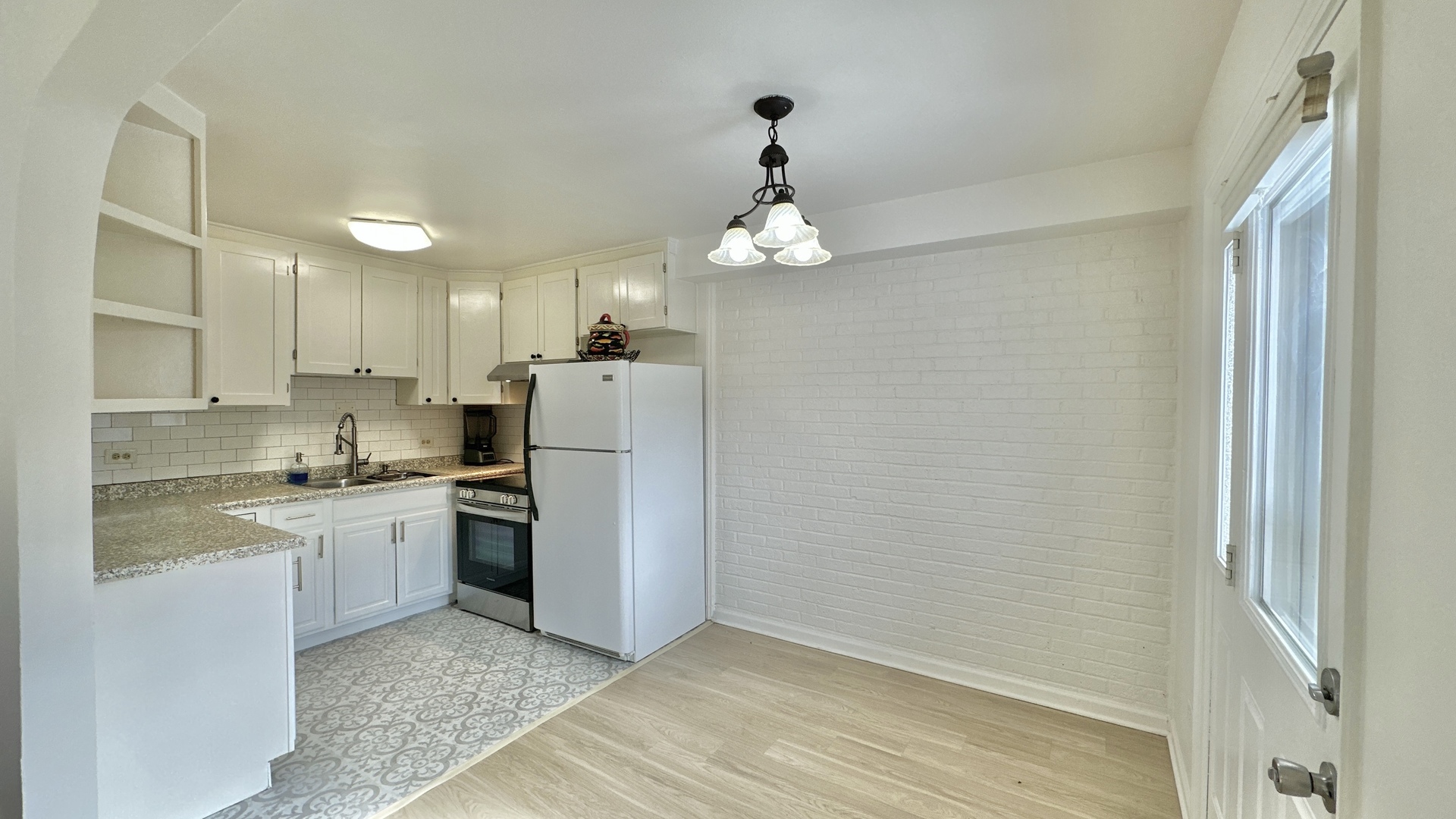 2312 West Algonquin Road, Unit 9 Rolling Meadows, IL 60008 - Photo 4 of 7