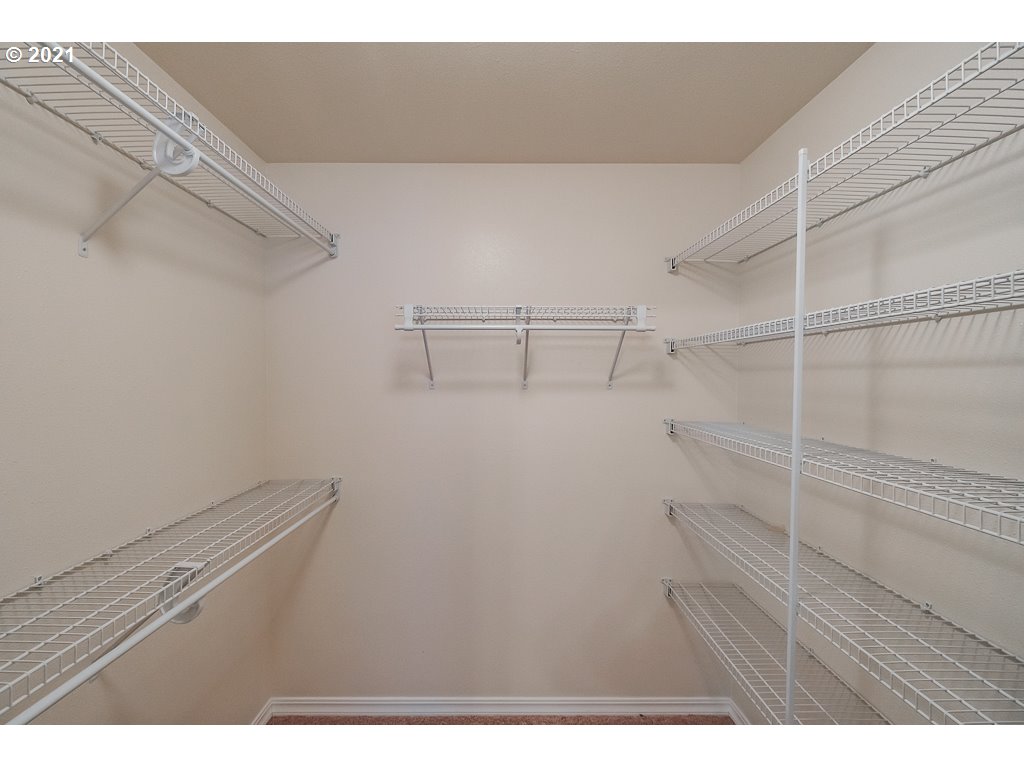 549 Mountain View Road Sweet Home, OR 97386 - Photo 12 of 26 Gallery Image 12