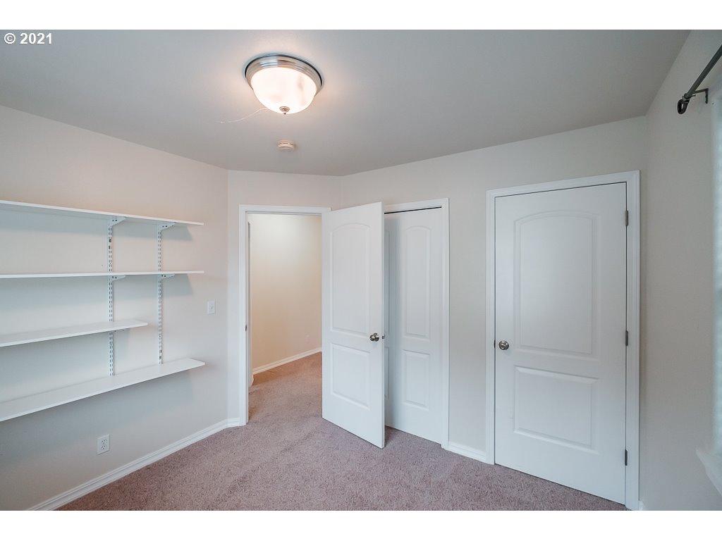 549 Mountain View Road Sweet Home, OR 97386 - Photo 9 of 26 Gallery Image 9