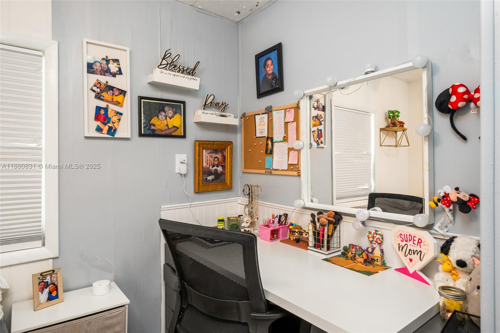 3208 Delaware Avenue Sebring, FL 33870 - Photo 16 of 37 a view of a workspace with furniture and toys