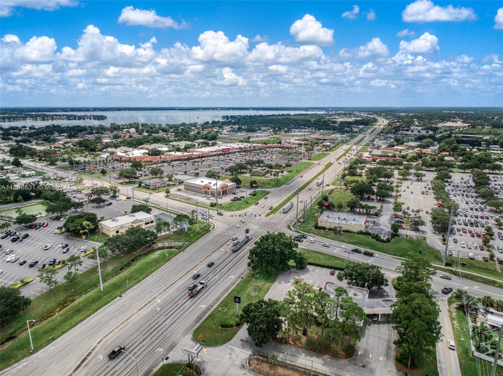 3208 Delaware Avenue Sebring, FL 33870 - Photo 34 of 37 an aerial view of a city