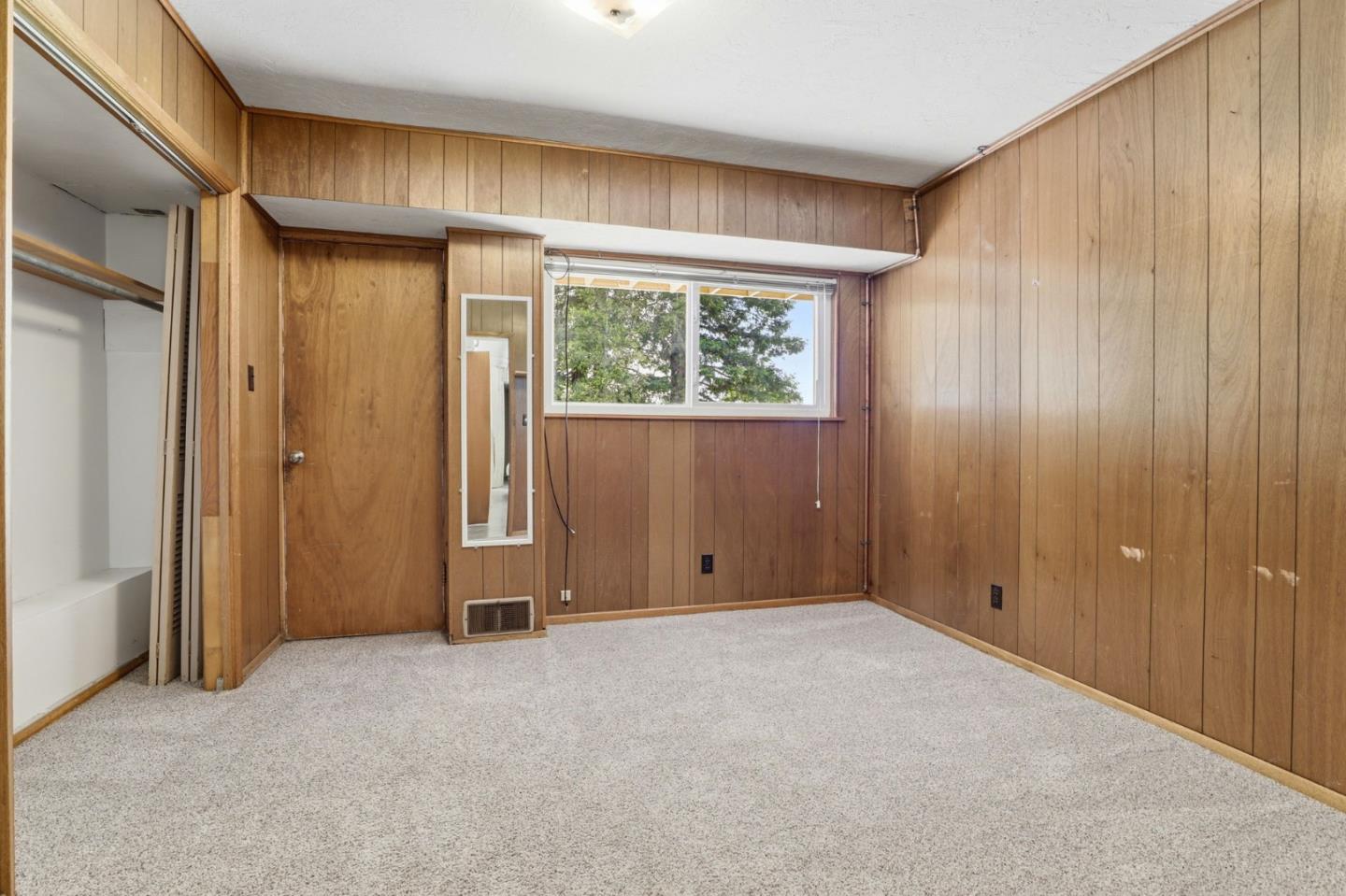 208 Mill Creek Road Fremont, CA 94539 - Photo 16 of 59 an empty room with windows and closet