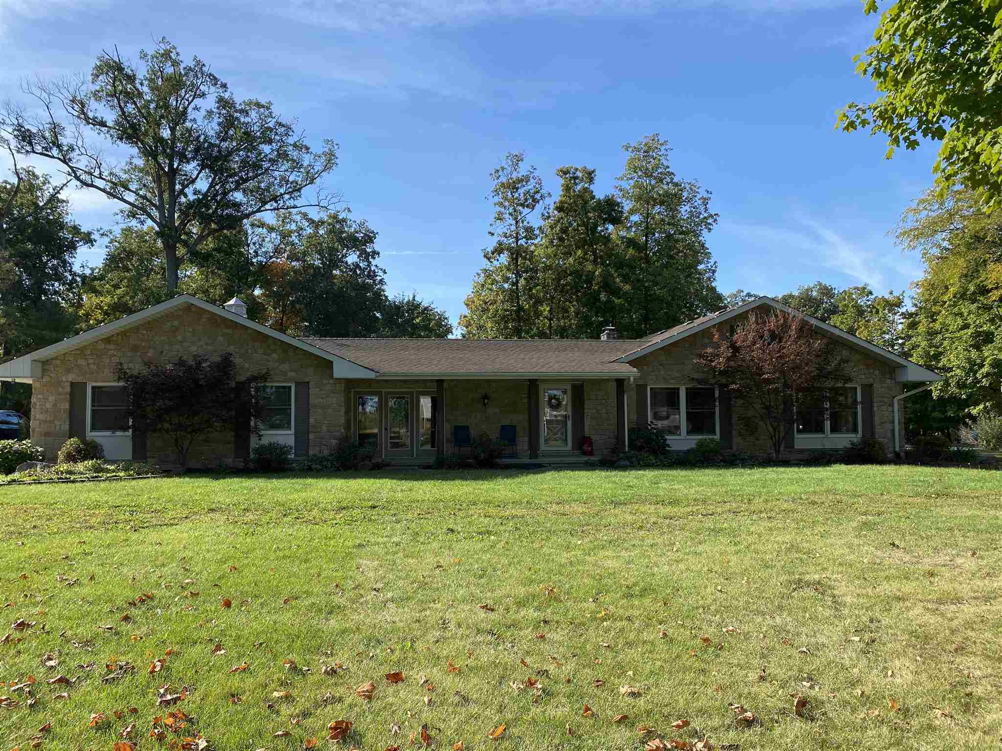 130 Maple Drive Decatur, IN 46733 - Photo 2 of 31