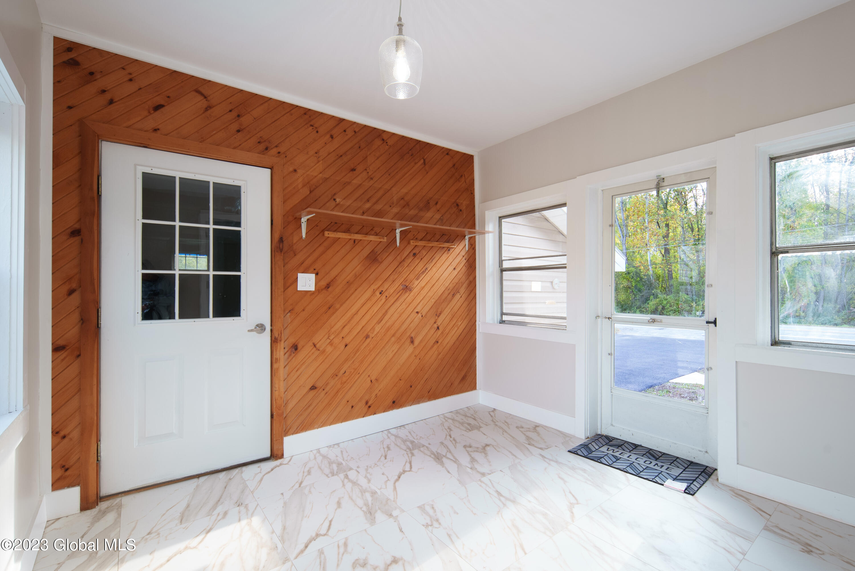 166 Blue Barns Road Clifton Park, NY 12027 - Photo 21 of 43 024