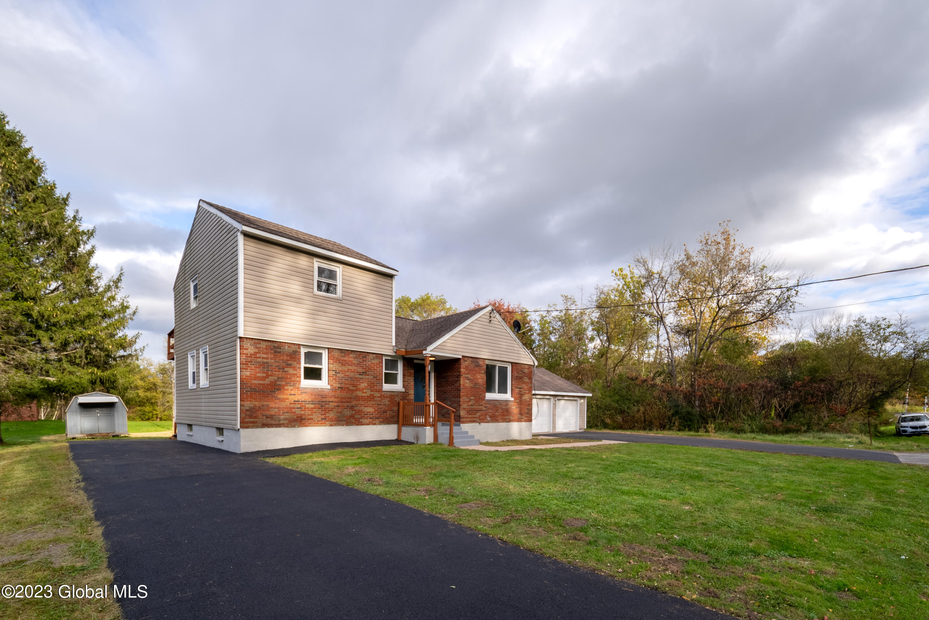 166 Blue Barns Road Clifton Park, NY 12027 - Photo 38 of 43 049