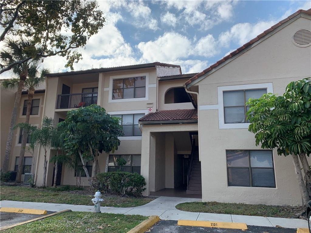 4341 West McNab Road, Unit 22 Pompano Beach, FL 33069 - Photo 2 of 27 Exterior