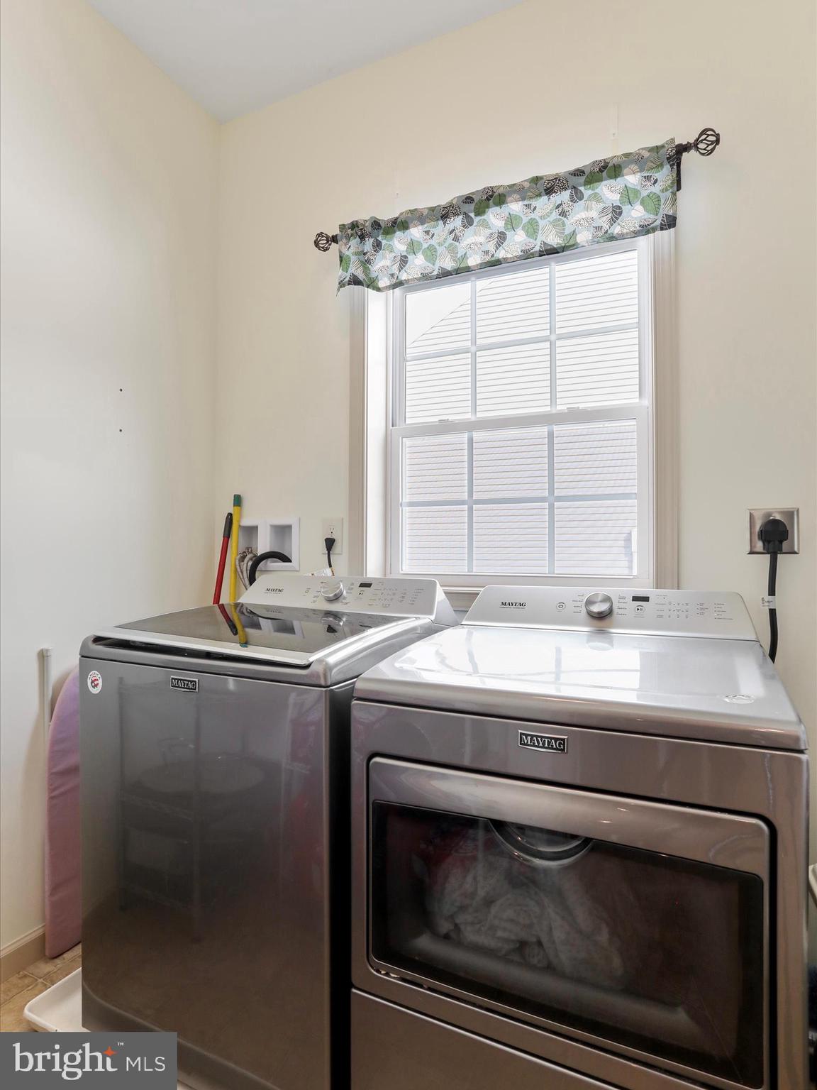 416 Castleton Drive Chambersburg, PA 17202 - Photo 23 of 51 a utility room with dryer and washer