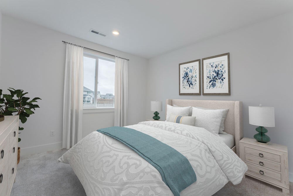 3907 Northeast Oakside Loop Bend, OR 97701 - Photo 6 of 23 Bed - This is virtually staged and colors may vary.