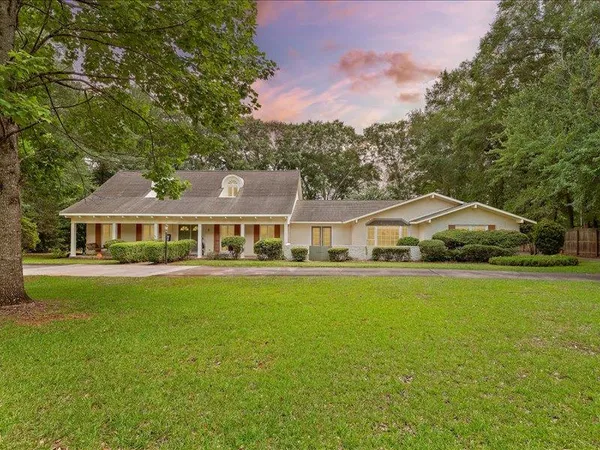 $545,000 | 3507 Huntington Place, Dothan, AL 36303