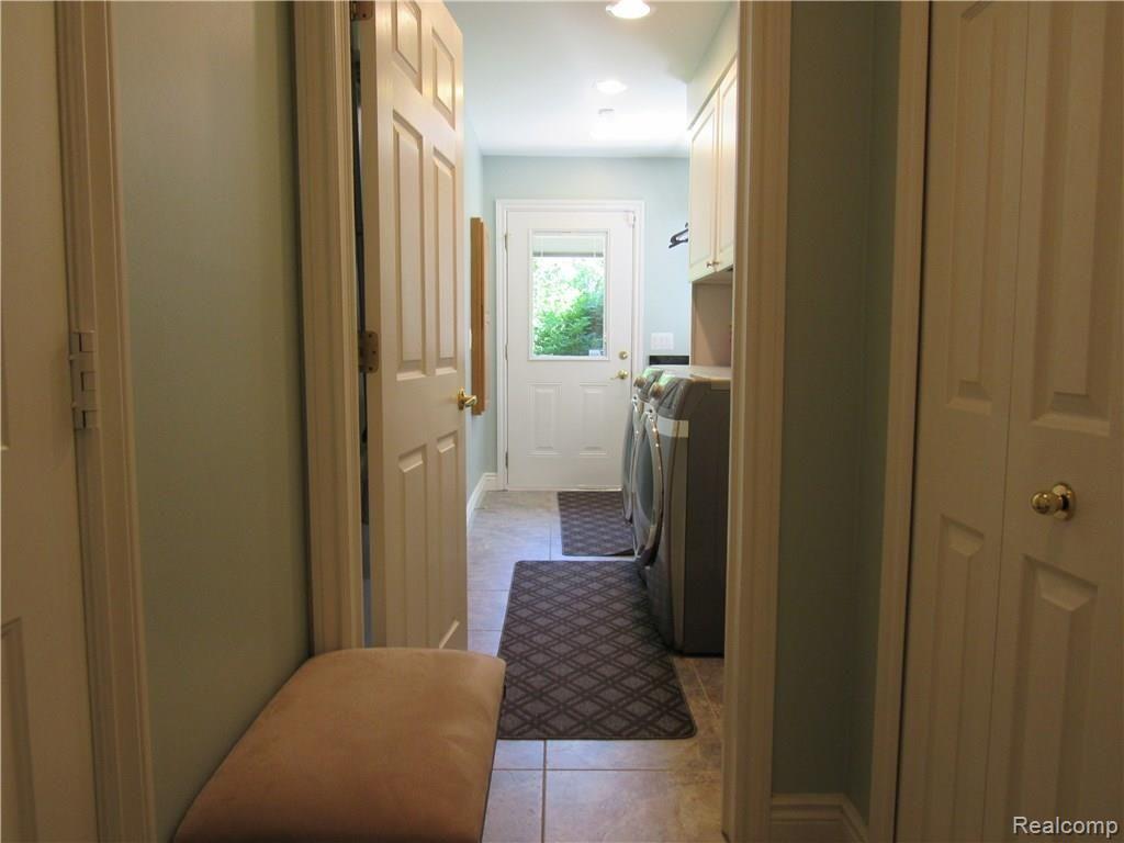 3853 Beechcrest Road Rochester Hills, MI 48309 - Photo 33 of 55