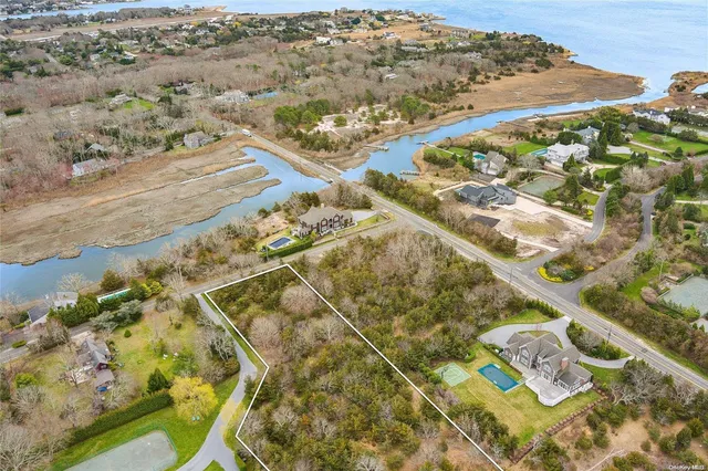 $2,149,000 | 3 Brushy Neck Lane, Westhampton, NY 11977