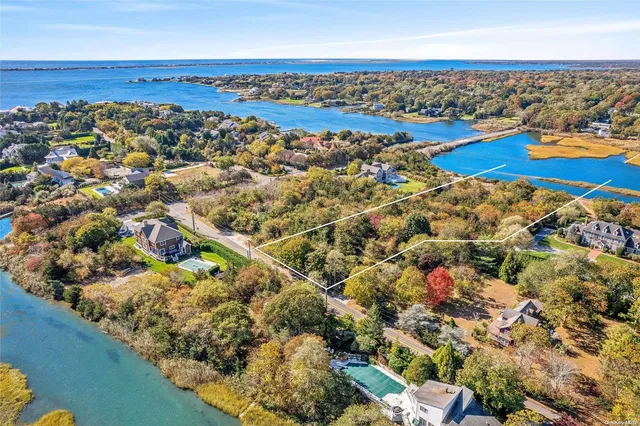 $2,149,000 | 3 Brushy Neck Lane, Westhampton, NY 11977