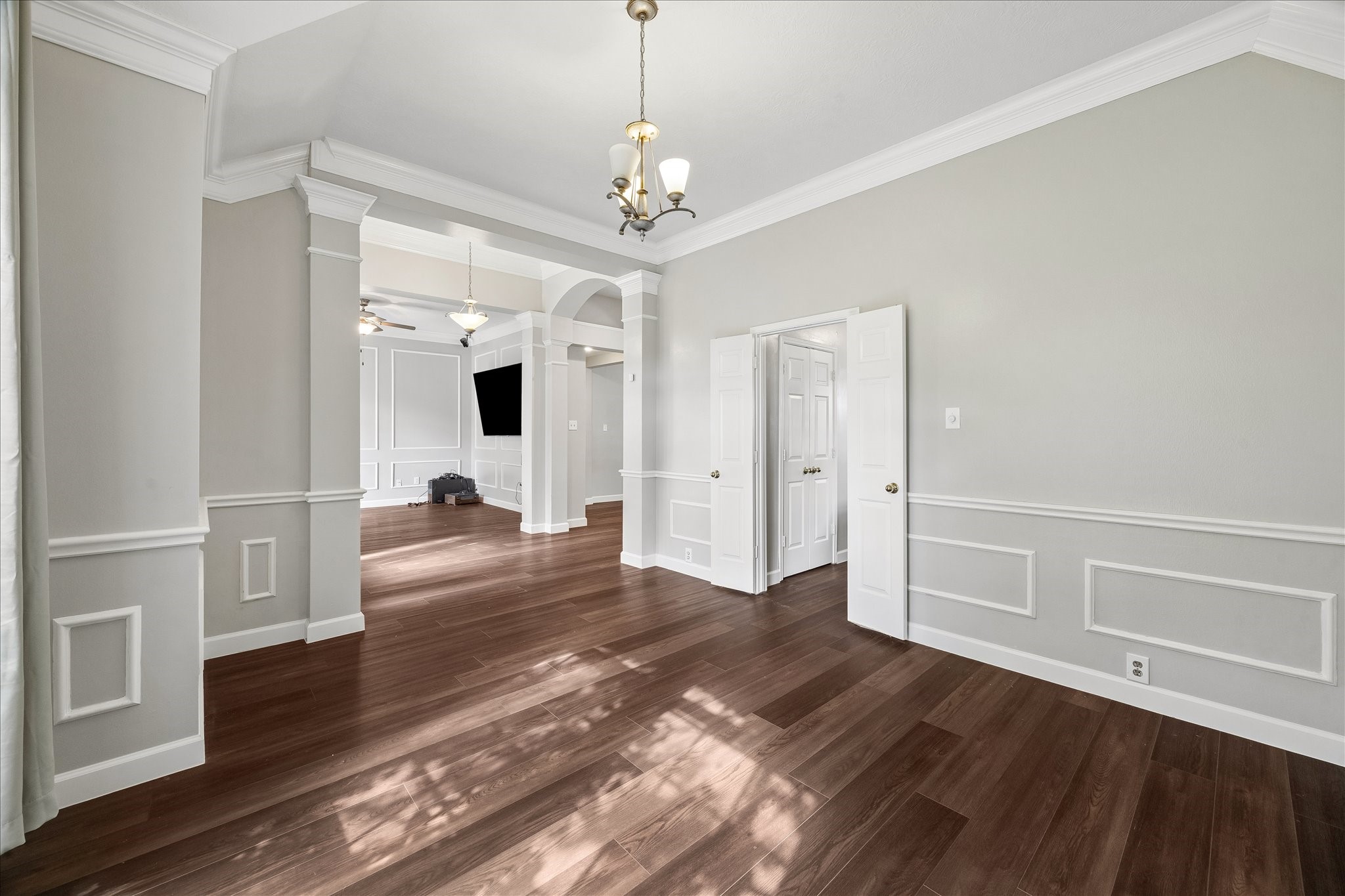 9110 Rhapsody Lane Houston, TX 77040 - Photo 5 of 28 Recent flooring throughout the entire home.