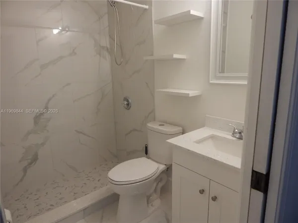 $3,300 | 8986 West Flagler Street, Unit 9, Miami, FL 33174