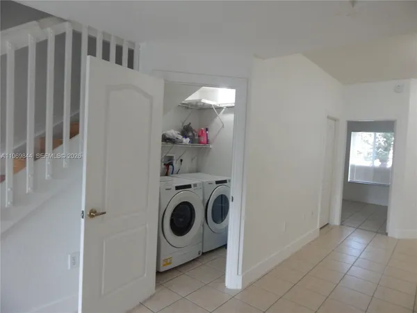 $3,300 | 8986 West Flagler Street, Unit 9, Miami, FL 33174