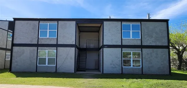 $900 | 806 Oran Circle, Unit F, Bryan, TX 77801