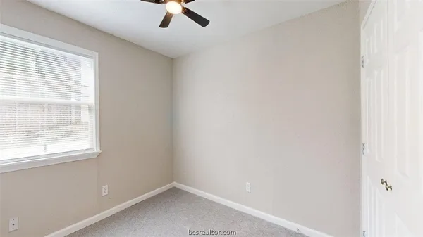 $900 | 806 Oran Circle, Unit F, Bryan, TX 77801