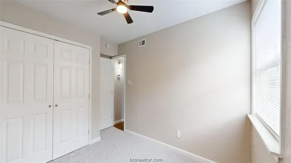 $900 | 806 Oran Circle, Unit F, Bryan, TX 77801