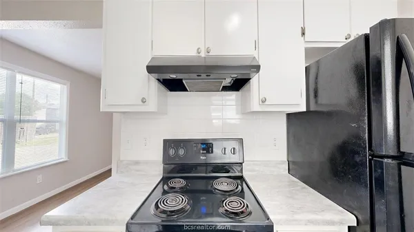 $900 | 806 Oran Circle, Unit F, Bryan, TX 77801