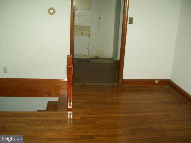 923 Sue Grove Road Baltimore, MD 21221 - Photo 3 of 10 Interior (General)