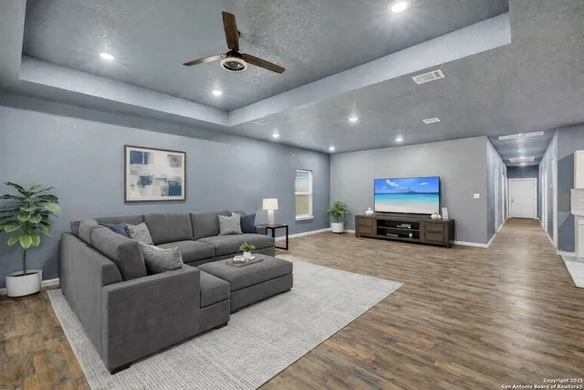 $324,800 | 3715 Commercial, San Antonio, TX 78221