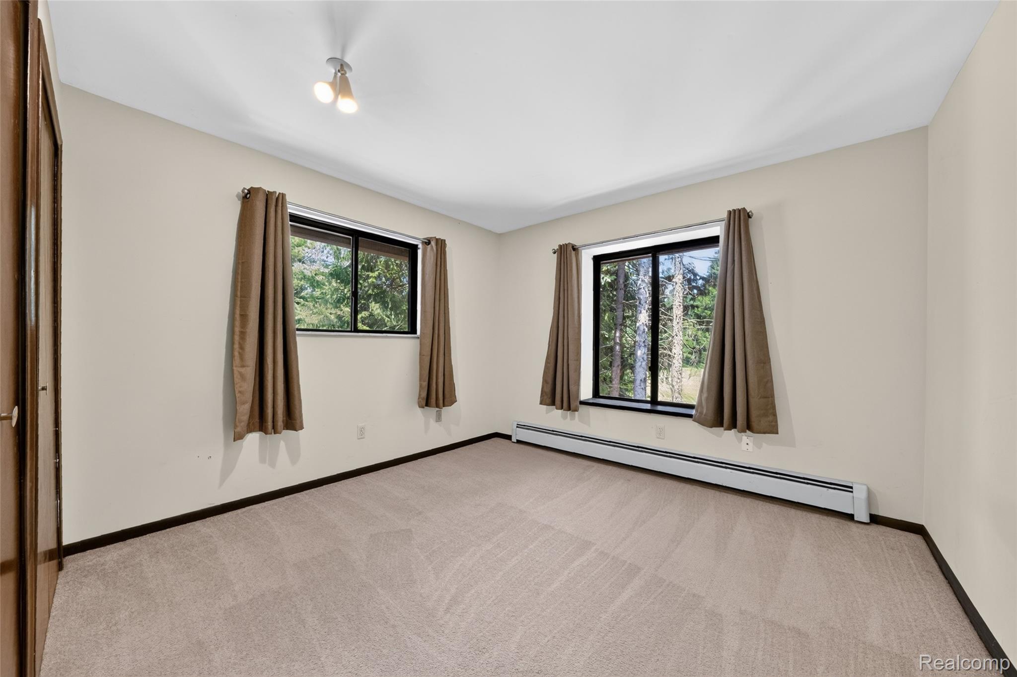 4565 Brookside Road Fenton, MI 48430 - Photo 25 of 50 4565 Brookside Rd Fenton HDR-106.jpg