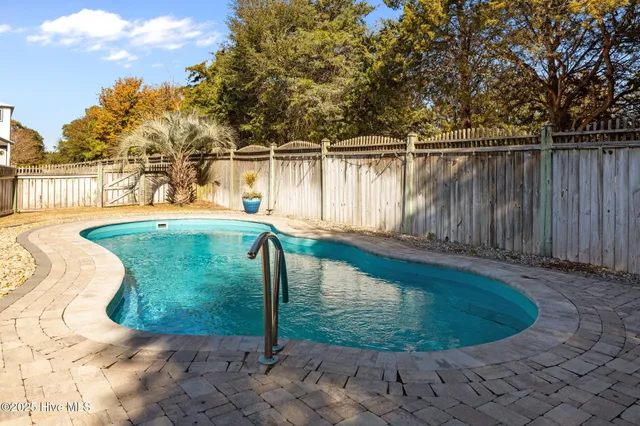 $999,000 | 106 Key W Lane, Newport, NC 28570