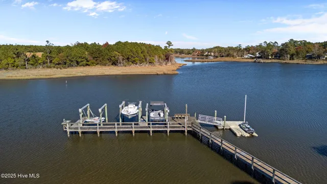 $999,000 | 106 Key W Lane, Newport, NC 28570
