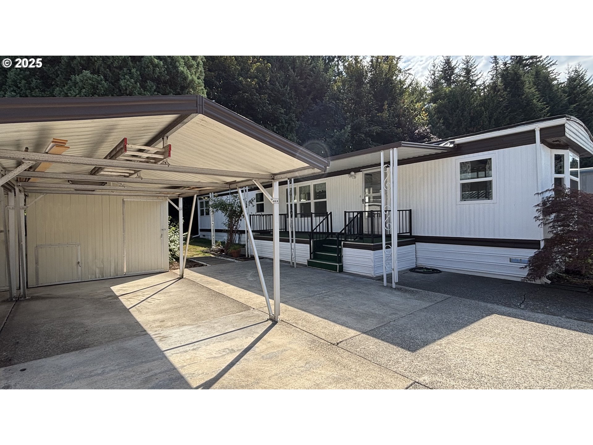 17655 Southeast Bluff Road, Unit 33 Sandy, OR 97055 - Photo 3 of 30 Gallery Image 3