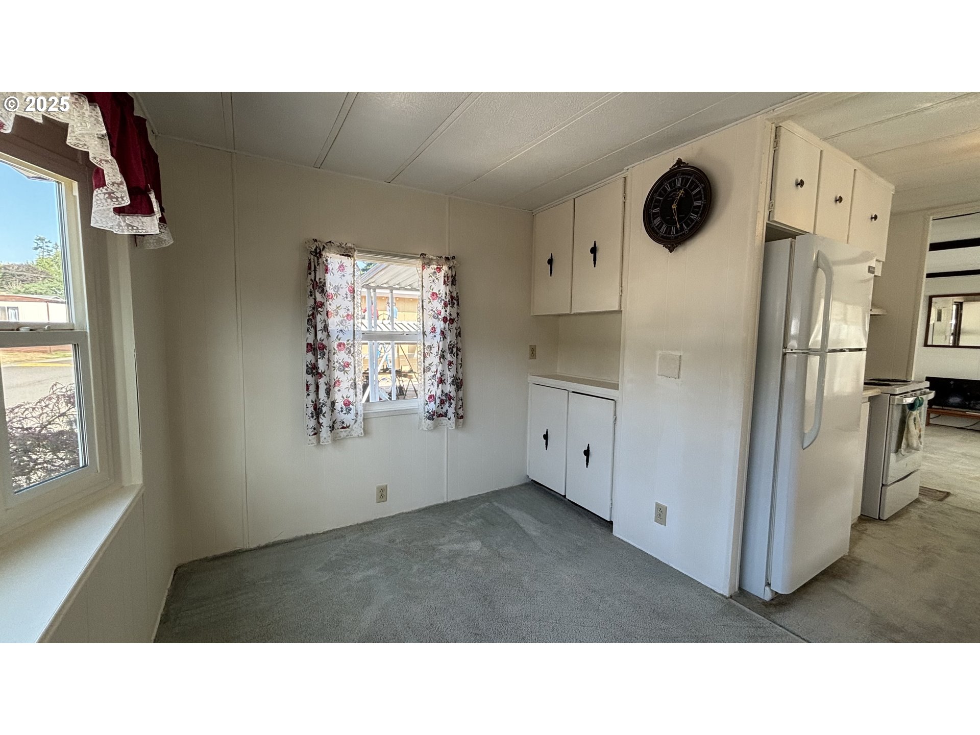 17655 Southeast Bluff Road, Unit 33 Sandy, OR 97055 - Photo 8 of 30 Gallery Image 8