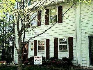 3122 Westbury Drive Raleigh, NC 27607 - Photo 1 of 1 front view of a house
