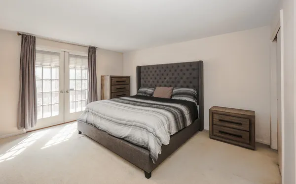 $425,000 | 38 Winterwood Drive, Londonderry, NH 03053