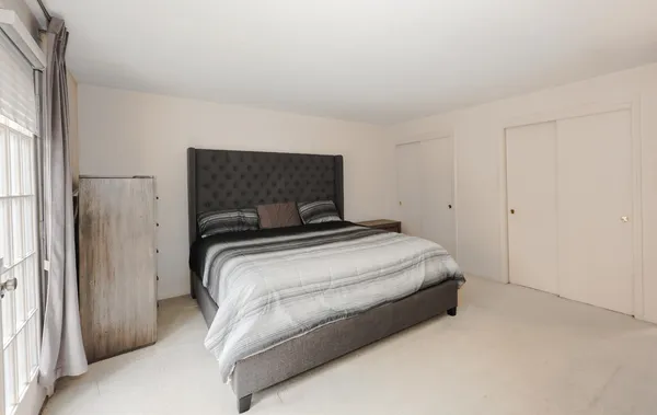 $425,000 | 38 Winterwood Drive, Londonderry, NH 03053