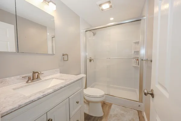$425,000 | 38 Winterwood Drive, Londonderry, NH 03053