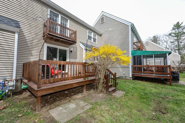 $425,000 | 38 Winterwood Drive, Londonderry, NH 03053