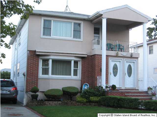27 Bascom Place Staten Island, NY 10314 - Photo 1 of 13 Primary Photo
