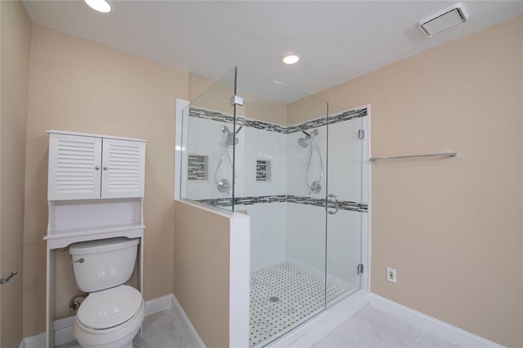3275 Lenox Road Northeast, Unit 207 Atlanta, GA 30324 - Photo 14 of 32