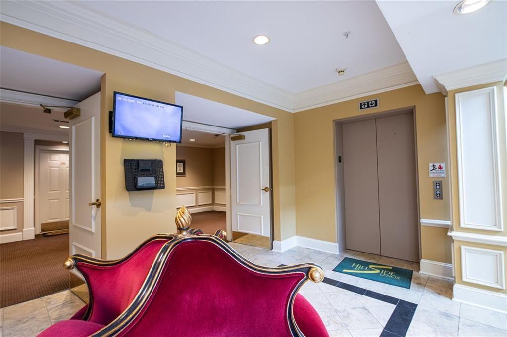 3275 Lenox Road Northeast, Unit 207 Atlanta, GA 30324 - Photo 3 of 32