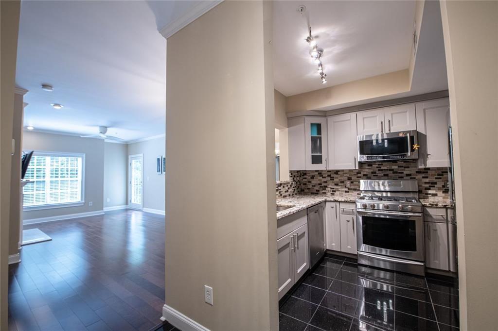 3275 Lenox Road Northeast, Unit 207 Atlanta, GA 30324 - Photo 4 of 32